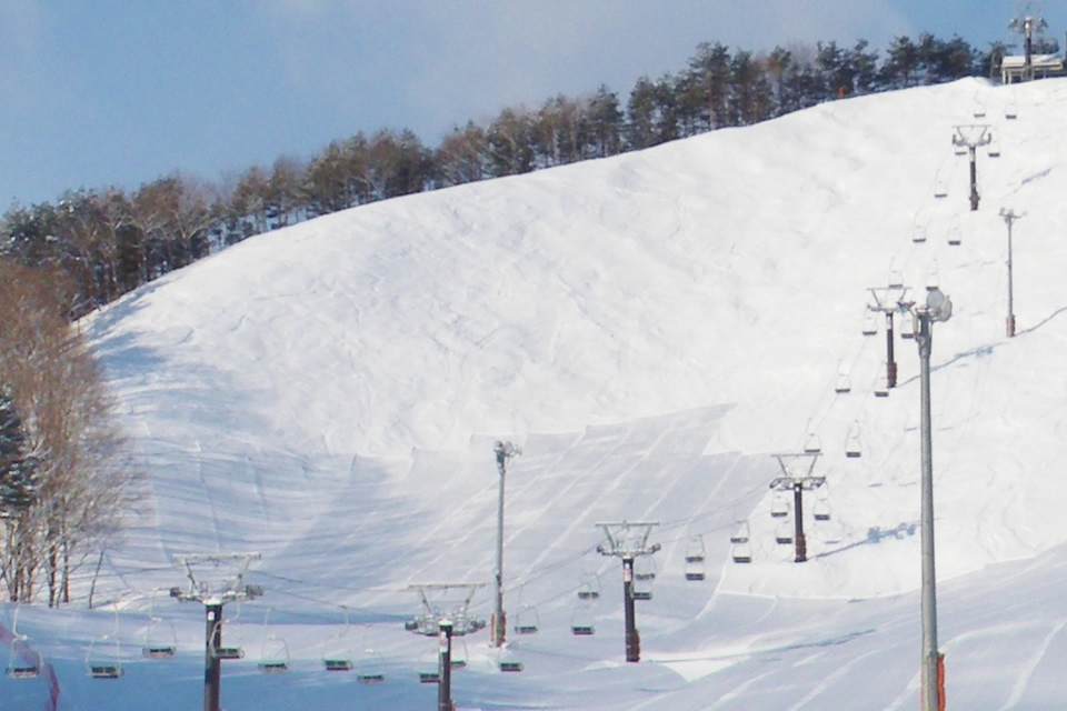 東八甲田家族旅行村 七戸町営スキー場