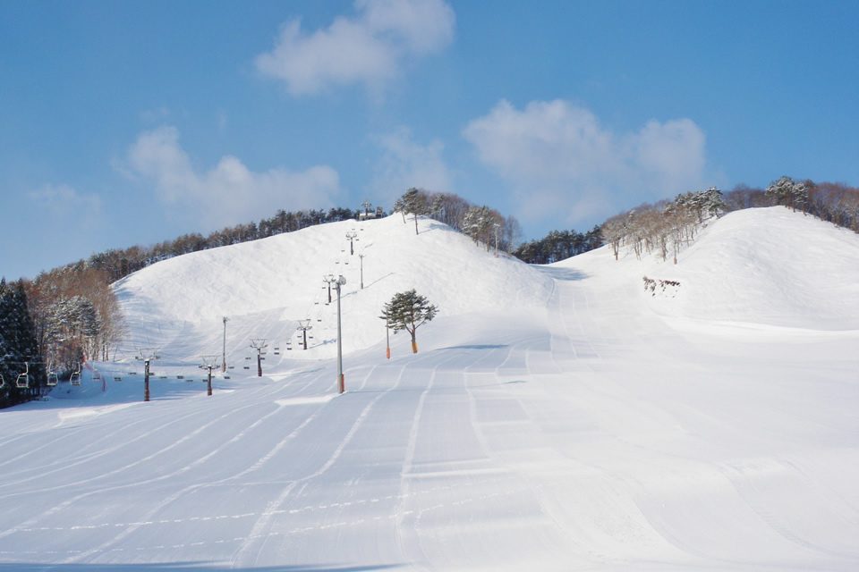 東八甲田家族旅行村 七戸町営スキー場